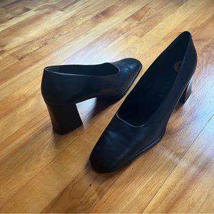 Size 9 Nine West black heels